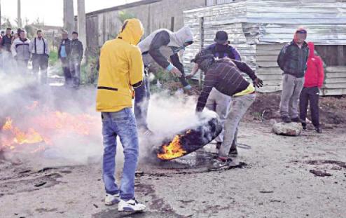 حواجز مزيفة تستهدف الشرطة في غرداية